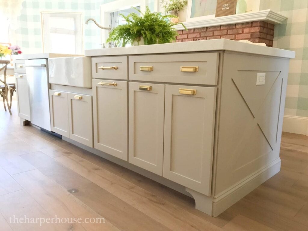 Kitchen island trim